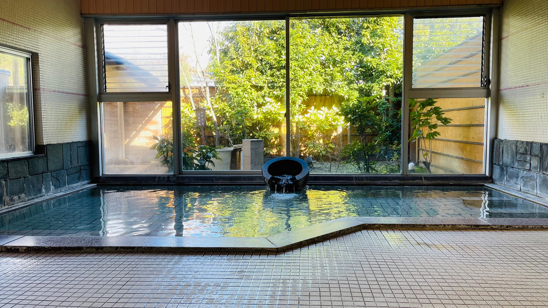 桜や作右衛門 温泉 ぬくもりの湯